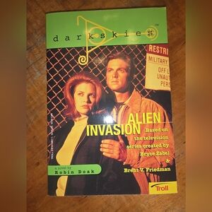 Dark Skies Book 2: Alien Invasion By Robin Doak 1997 Troll Paperback Book
